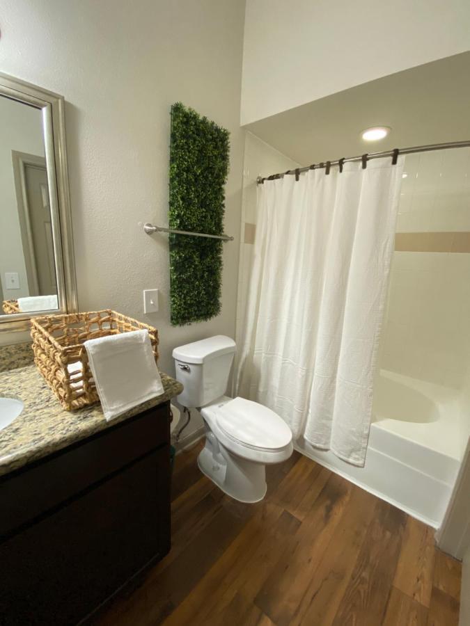 Spacious Galleria Cottage - Self Check In & Free Parking, 4 Beds 2 Bathrooms Houston Exterior foto